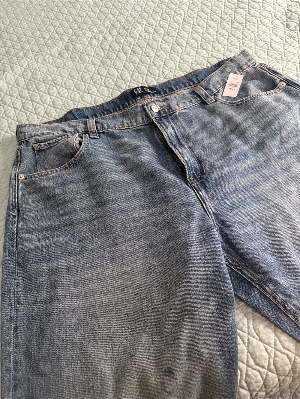 GAP Women’s Washed Relaxed Straight Crop - Picture 3 of 4